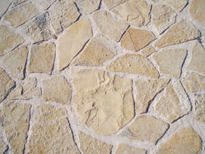Opus incertum GRANIER en pierre calcaire du Lot de formes aléatoires - jaune nuancé - Ép. 2,5 / 4 cm
