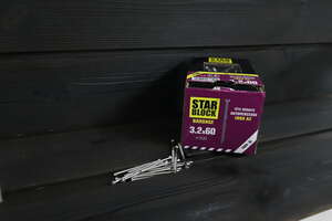 Vis STARBLOCK en acier Diam. 3,2 x L. 50 mm - Boîte de 500 pièces