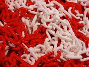 CHAINE PLASTIQUE ROUGE/BLANCHE N°8 (ML)