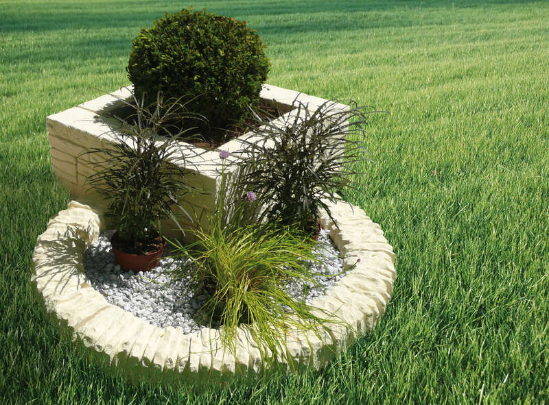 Bordure de jardin WESER FLORAC en pierre reconstituée courbe coulée crème l. 6 x H. 10 cm - Diam. intérieur 60 cm