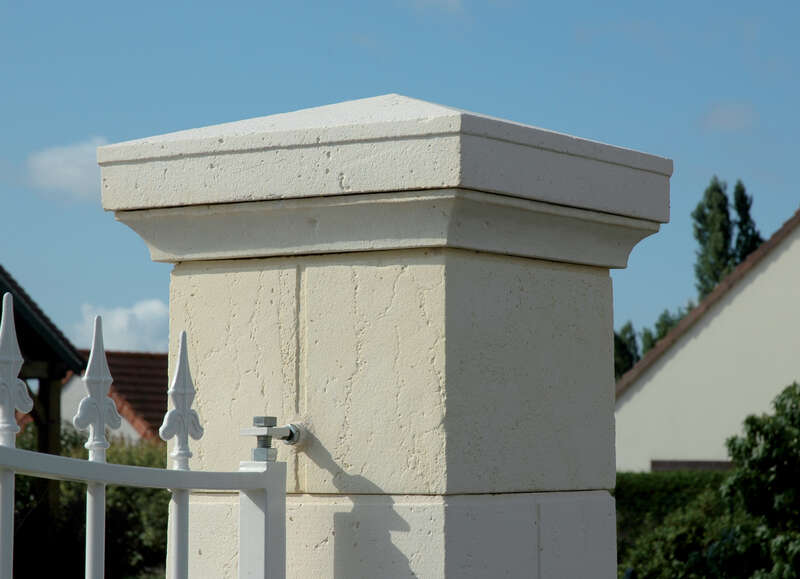 Elément de pilier WESER AMBOISE en pierre reconstituée vibropressé crème L. 40 x l. 40 x Ép. 28 cm