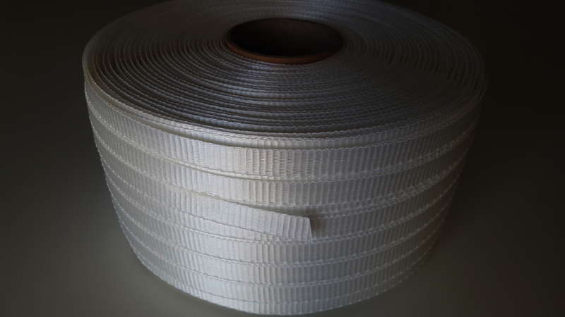 Feuillard textile tressé pour le cerclage de palettes en polyester L. 850 ml x l. 16 mm blanc