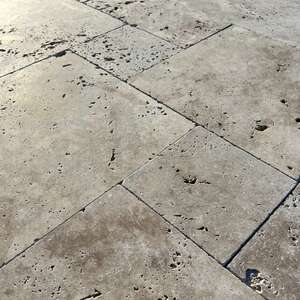 Opus Romain en pierre naturelle TRAVERTIN 1er Choix Rustic vieilli 4 formats Ép. 30 mm