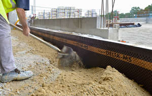 Nappe à excroissance pour protection et drainage en polyéthylène DELTA® MS brun - Rouleau de L. 20 x l. 1,5 m