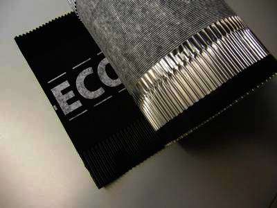 Closoir de ventilation pour aération et étanchéité en aluminium DELTA® ECO ROLL rouge terre cuite / noir - Rouleau de L. 5 m x l. 310 mm