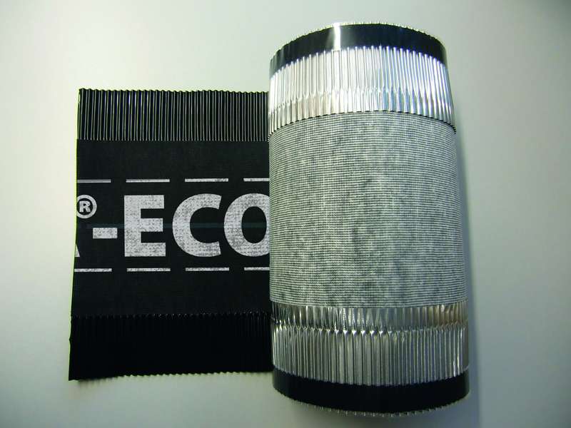 Closoir de ventilation pour aération et étanchéité en aluminium DELTA® ECO ROLL rouge terre cuite / noir - Rouleau de L. 5 m x l. 240 mm