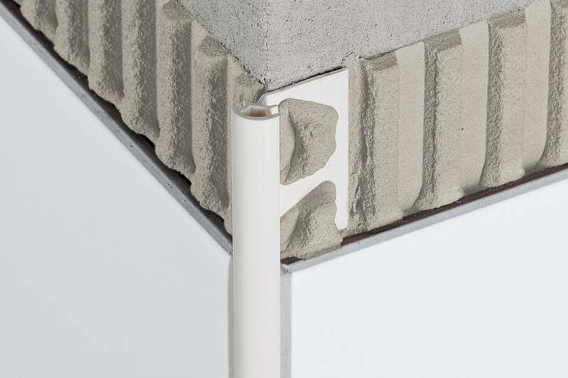 Profilé décoratif pour angle sortant et revêtement en céramique SCHLÜTER RONDEC-PRO en PVC coloré blanc L. 2,5 m x H. 8 mm