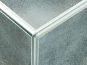 Profilé de finition arrondi pour murs en aluminium anodisé L. 300 cm x H. 10 mm argent