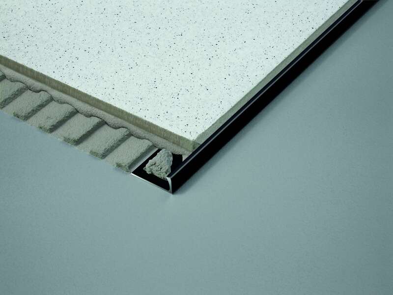 Profilé de finition chant droit pour sols et murs avec rebord visible en aluminium laqué L. 250 cm x H. 8 mm noir