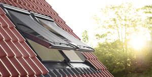 Store manuelle MHL gris foncé pour fenêtre de toit MK00 l. 78 x H. 140 cm