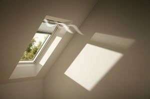 Fenêtre de toit à rotation manuelle TOUT CONFORT GGU MK04 blanche l. 78 x H. 98 cm