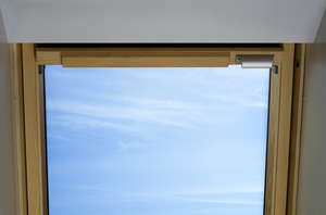 Fenêtre de toit à rotation manuelle GFL SK06 bois l. 114 x H. 118 cm