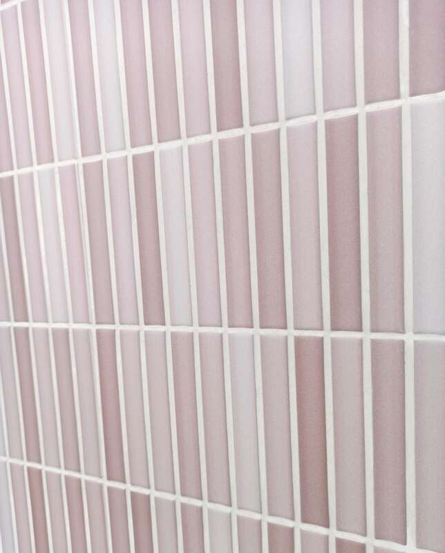Carrelage en grés cérame émaillé pour mur intérieur DUNE KIT-KAT Lilac Matt L.23.1 x l. 11.5 cm x Ep. 8 mm